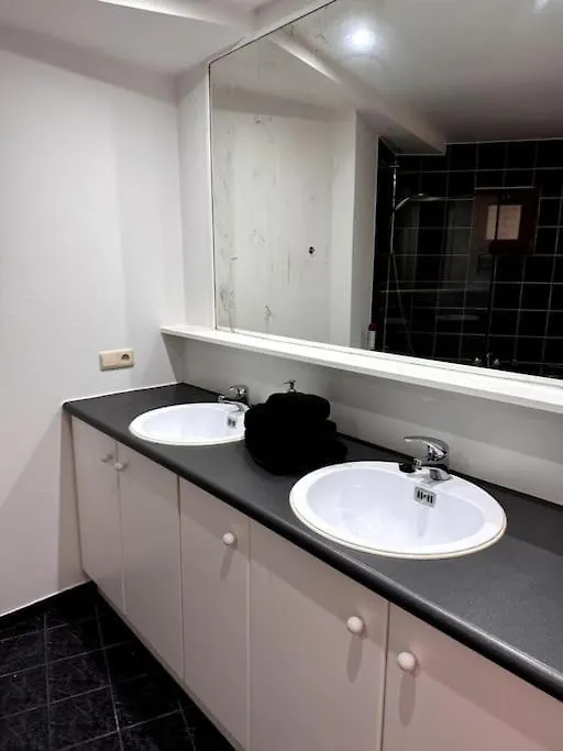 Appartement In Herenhuis Antwerpen-Zuid 0*, Antwerp